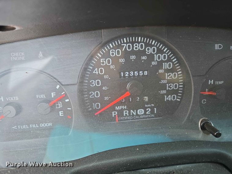 image for item ER8634 2003 Ford Crown Victoria Police Interceptor 