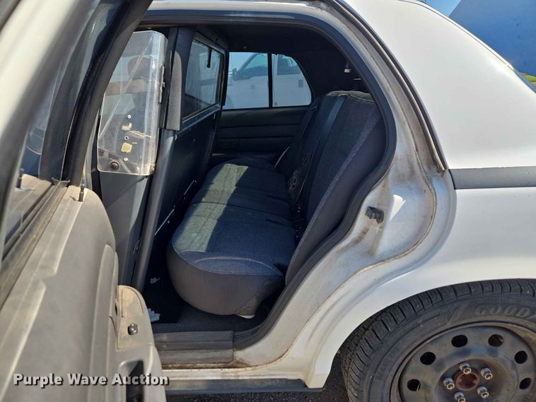 image for item ER8634 2003 Ford Crown Victoria Police Interceptor 