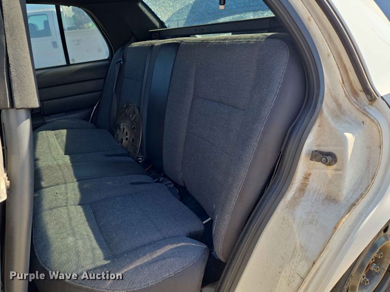 image for item ER8634 2003 Ford Crown Victoria Police Interceptor 