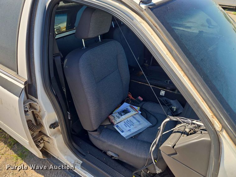 image for item ER8634 2003 Ford Crown Victoria Police Interceptor 