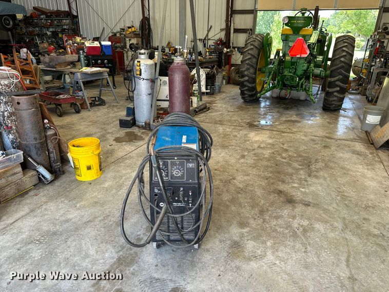 image for item ES6519 Miller Millermatic 250 welder