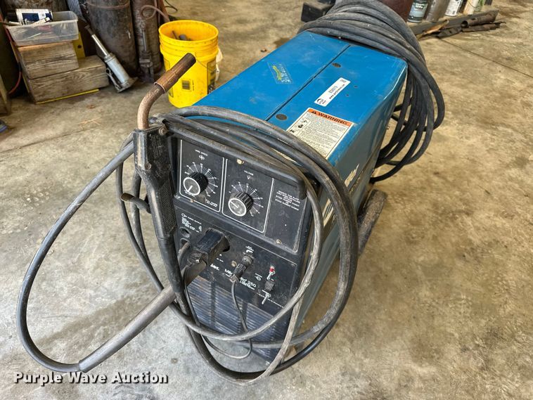image for item ES6519 Miller Millermatic 250 welder