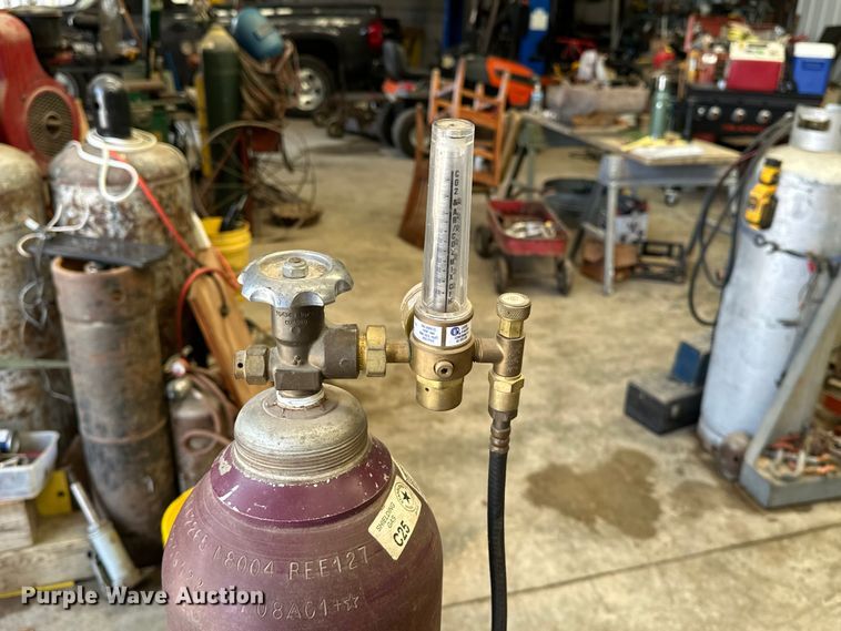 image for item ES6519 Miller Millermatic 250 welder