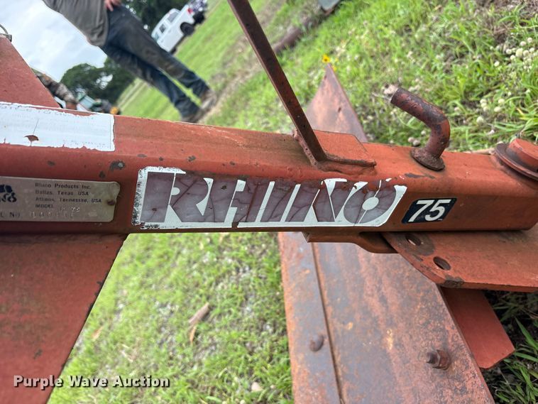 image for item ET0027 Rhino 75 three point blade