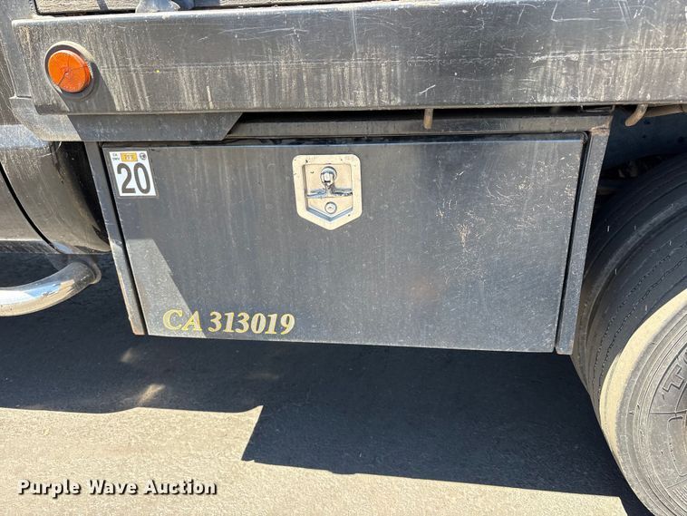 image for item ET0538 2015 Ford F-550 Crew Cab utility / service truck