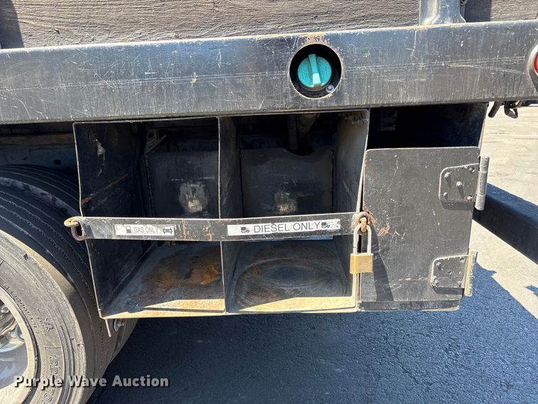 image for item ET0538 2015 Ford F-550 Crew Cab utility / service truck