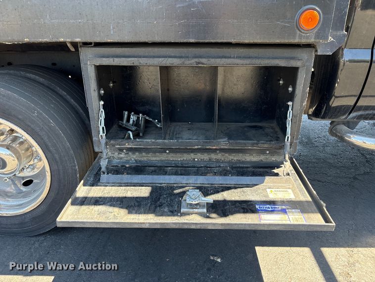 image for item ET0538 2015 Ford F-550 Crew Cab utility / service truck