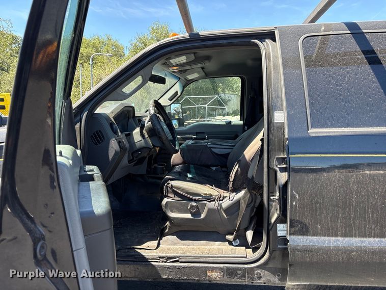 image for item ET0538 2015 Ford F-550 Crew Cab utility / service truck