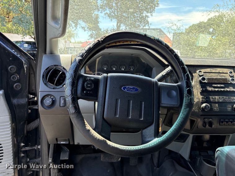 image for item ET0538 2015 Ford F-550 Crew Cab utility / service truck