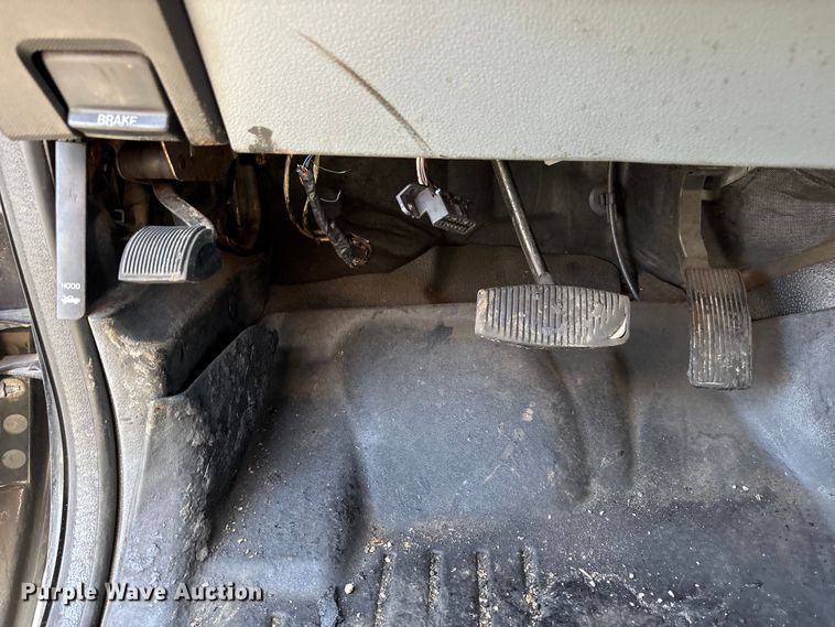 image for item ET0538 2015 Ford F-550 Crew Cab utility / service truck
