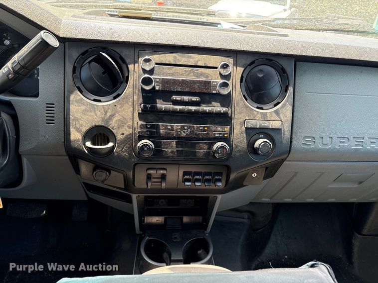 image for item ET0538 2015 Ford F-550 Crew Cab utility / service truck