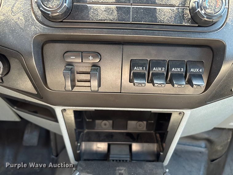 image for item ET0538 2015 Ford F-550 Crew Cab utility / service truck