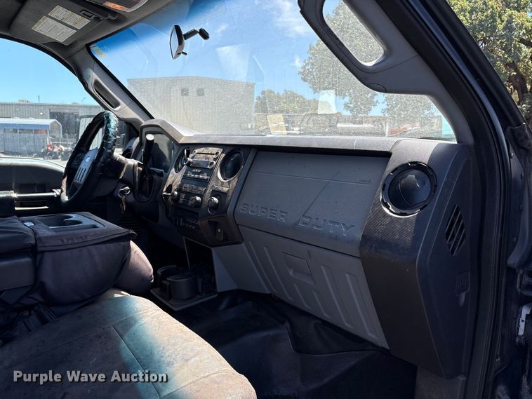 image for item ET0538 2015 Ford F-550 Crew Cab utility / service truck