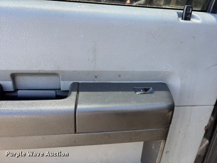 image for item ET0538 2015 Ford F-550 Crew Cab utility / service truck