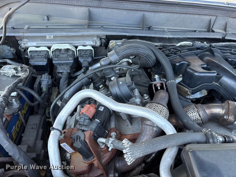image for item ET0538 2015 Ford F-550 Crew Cab utility / service truck