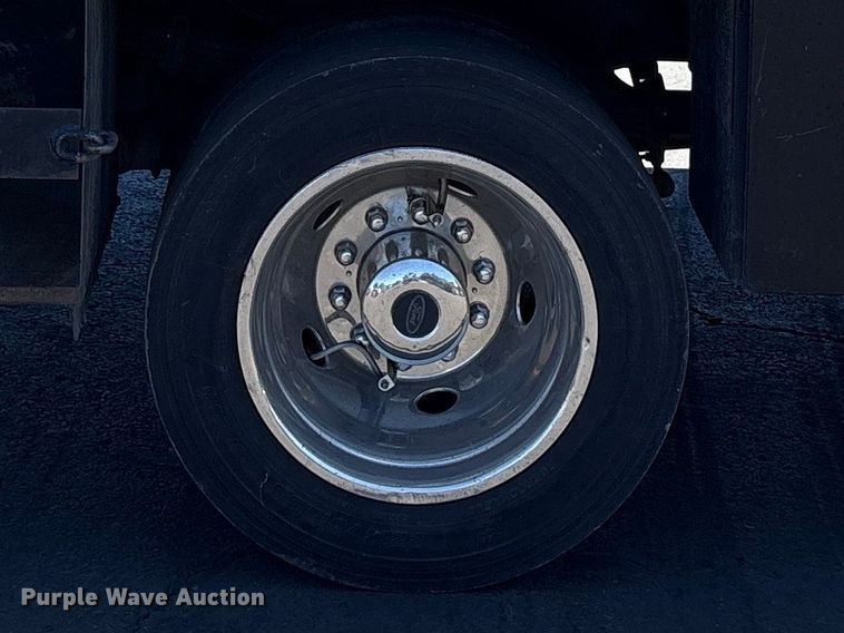 image for item ET0538 2015 Ford F-550 Crew Cab utility / service truck