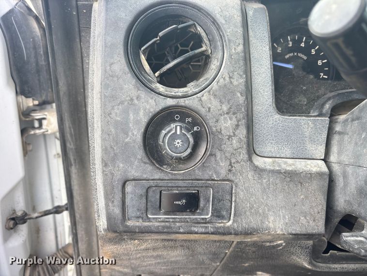 image for item ET2257 2012 Ford F-150 Ext. Cab pickup truck