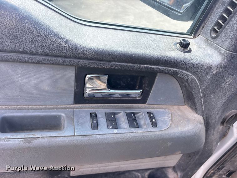 image for item ET2257 2012 Ford F-150 Ext. Cab pickup truck