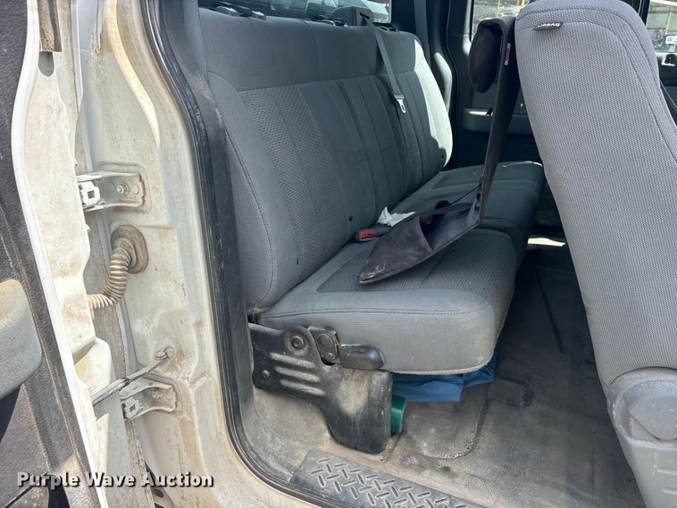 image for item ET2257 2012 Ford F-150 Ext. Cab pickup truck