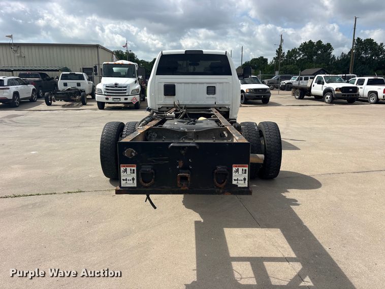 image for item ET2258 2019 RAM 5500 truck cab and chassis