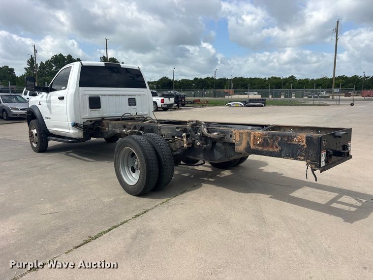 image for item ET2258 2019 RAM 5500 truck cab and chassis