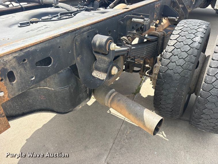 image for item ET2258 2019 RAM 5500 truck cab and chassis