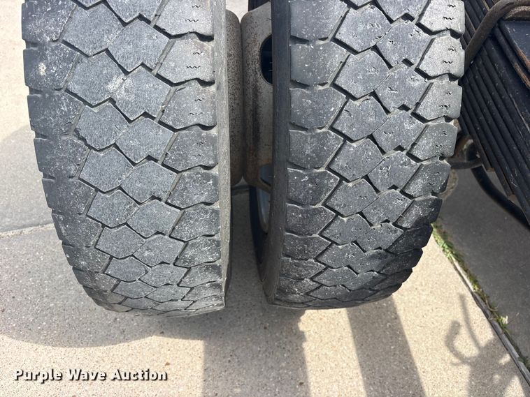 image for item ET2258 2019 RAM 5500 truck cab and chassis