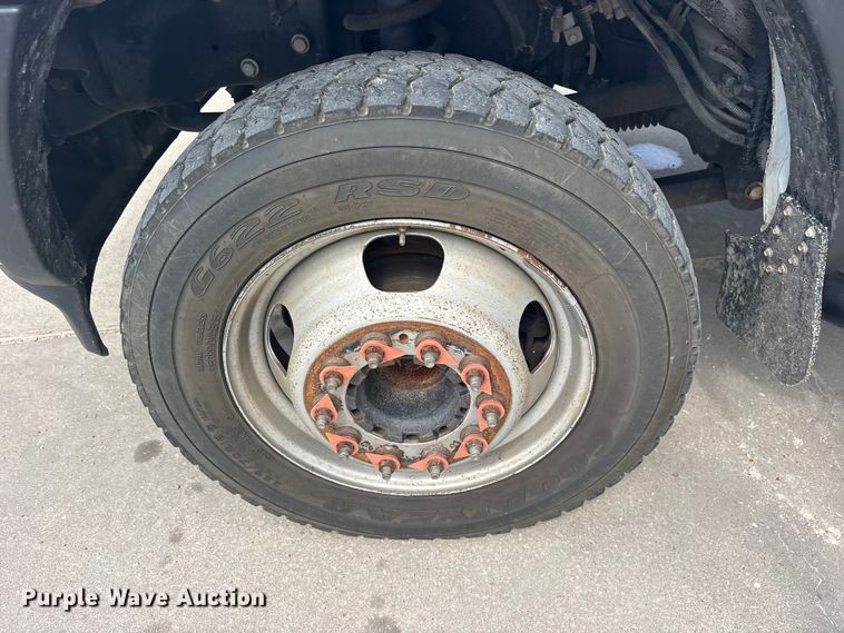 image for item ET2258 2019 RAM 5500 truck cab and chassis