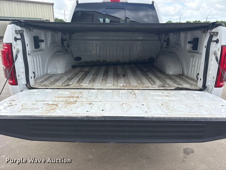 image for item ET2259 2015 Ford F150 Crew Cab pickup truck