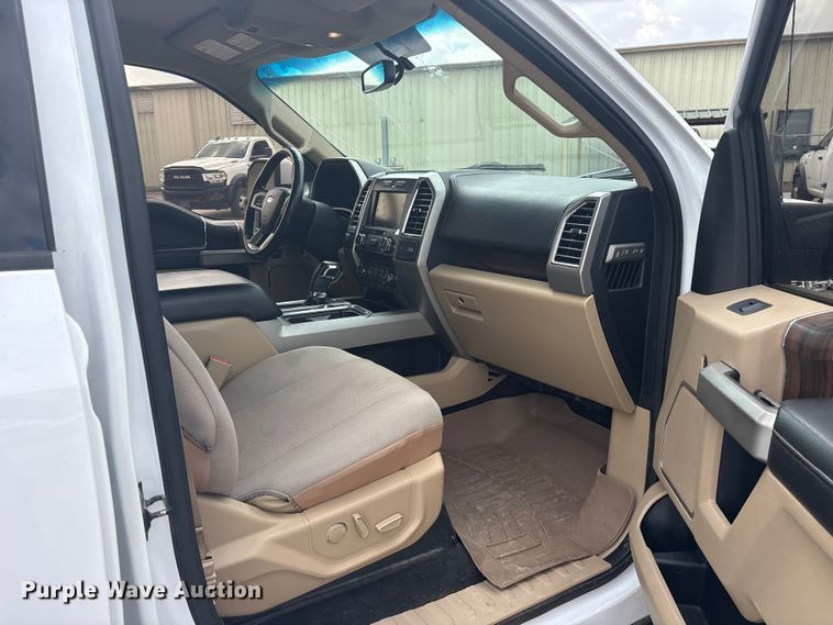 image for item ET2259 2015 Ford F150 Crew Cab pickup truck