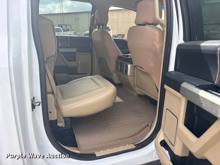 image for item ET2259 2015 Ford F150 Crew Cab pickup truck