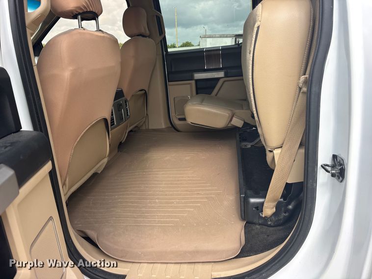 image for item ET2259 2015 Ford F150 Crew Cab pickup truck