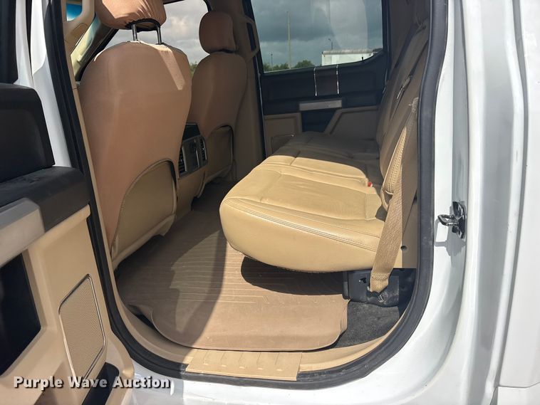 image for item ET2259 2015 Ford F150 Crew Cab pickup truck