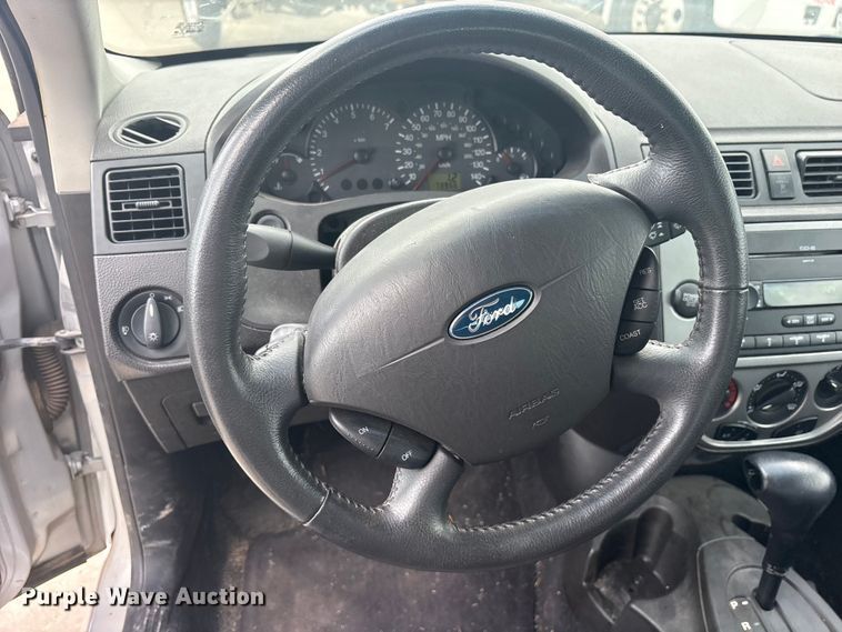 image for item ET2260 2007 Ford Focus 