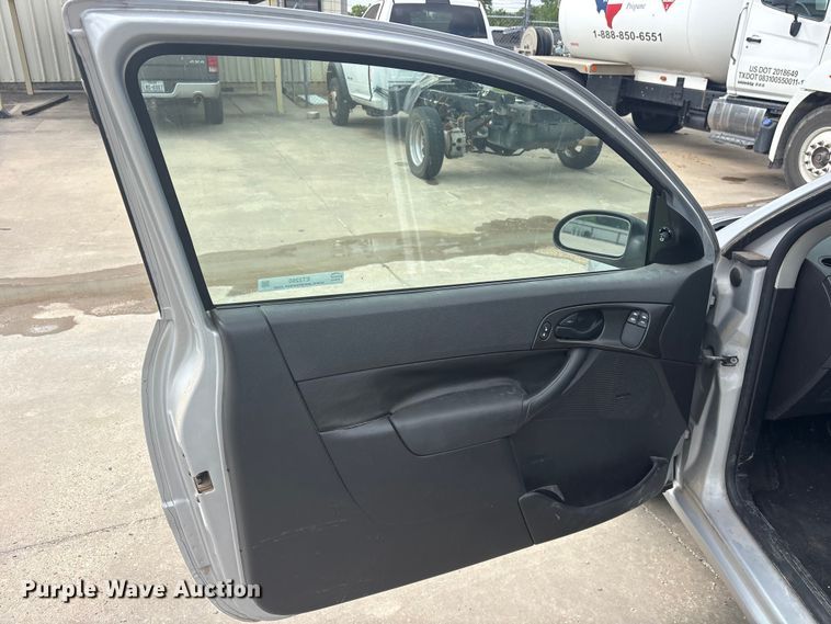 image for item ET2260 2007 Ford Focus 