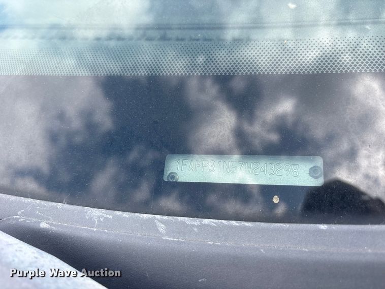 image for item ET2260 2007 Ford Focus 