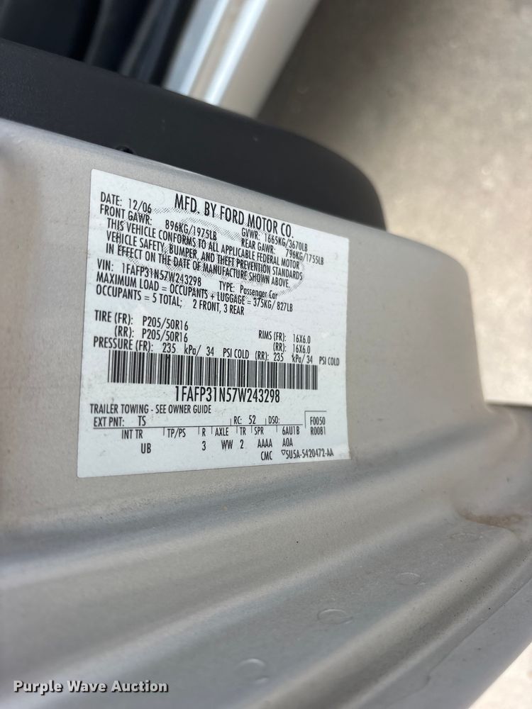 image for item ET2260 2007 Ford Focus 