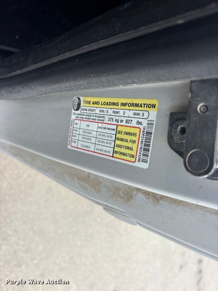 image for item ET2260 2007 Ford Focus 