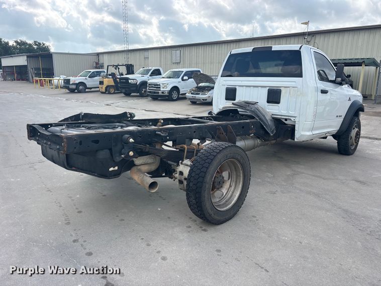image for item ET2261 2019 RAM 5500 truck cab and chassis