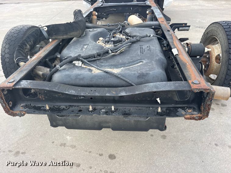 image for item ET2261 2019 RAM 5500 truck cab and chassis