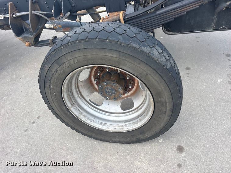 image for item ET2261 2019 RAM 5500 truck cab and chassis