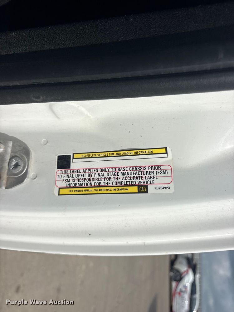 image for item ET2261 2019 RAM 5500 truck cab and chassis