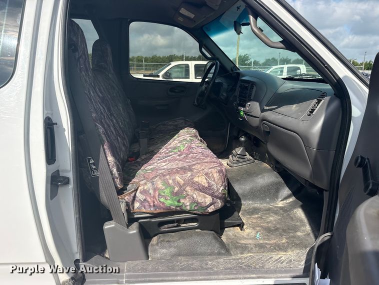 image for item ET2262 2002 Ford F150 Ext. Cab pickup truck