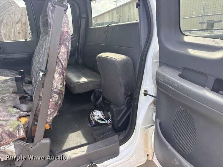 image for item ET2262 2002 Ford F150 Ext. Cab pickup truck