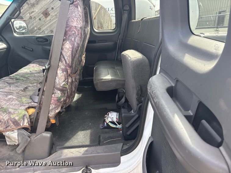image for item ET2262 2002 Ford F150 Ext. Cab pickup truck
