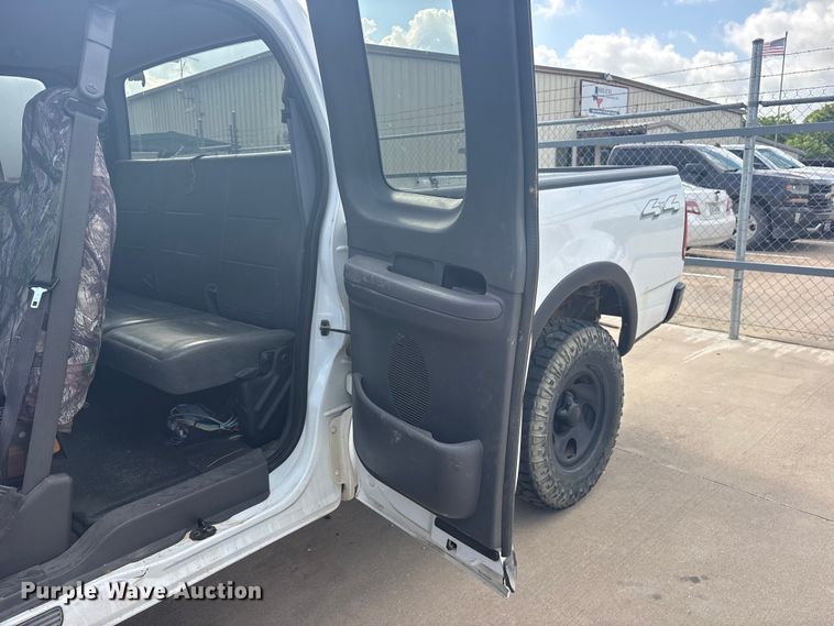 image for item ET2262 2002 Ford F150 Ext. Cab pickup truck
