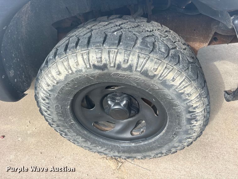 image for item ET2262 2002 Ford F150 Ext. Cab pickup truck