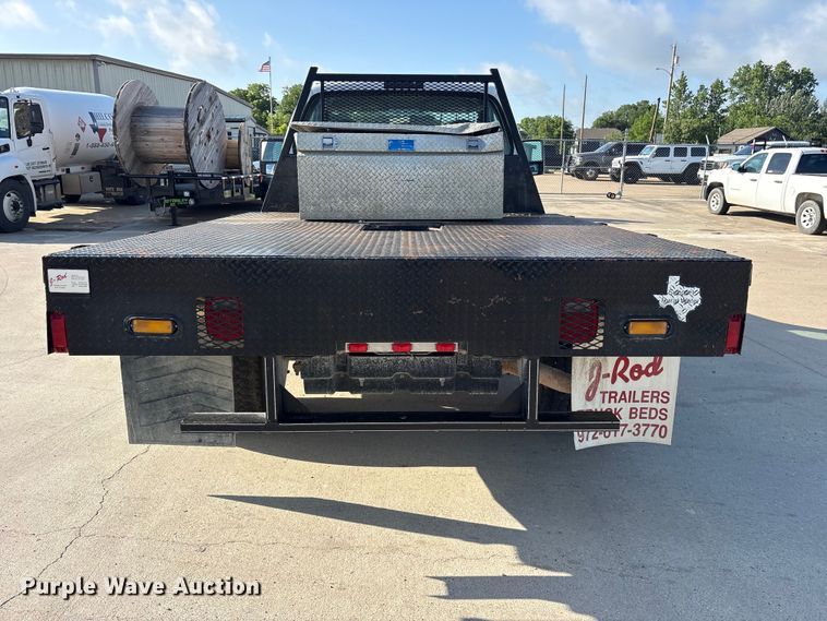 image for item ET2263 2006 Ford F550 Super Duty flatbed truck