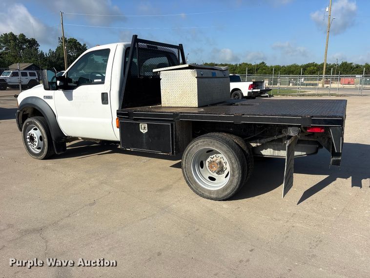 image for item ET2263 2006 Ford F550 Super Duty flatbed truck