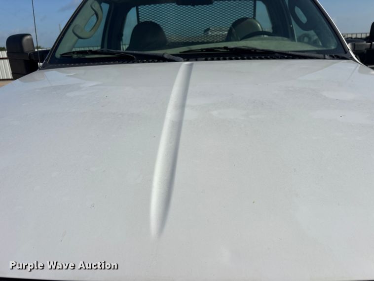 image for item ET2263 2006 Ford F550 Super Duty flatbed truck